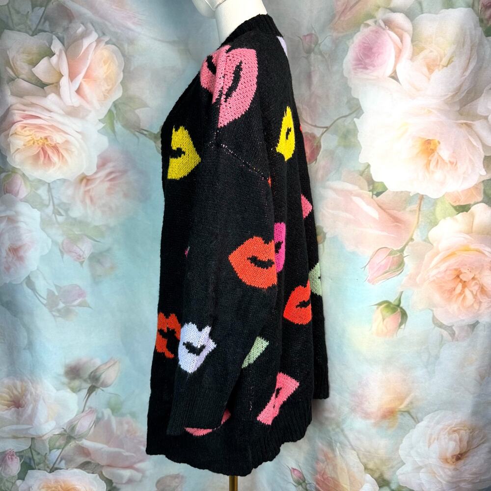 Torrid Open Front All Over Lip Print Drop Shoulde… - image 2